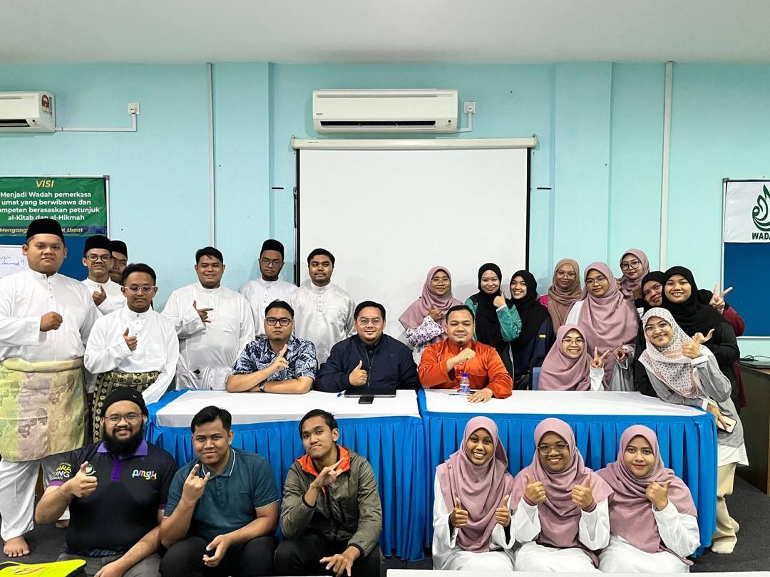 *MENELUSURI IBRAH NUZUL AL-QURAN: MEMBENTUK BUDAYA TADDABUR